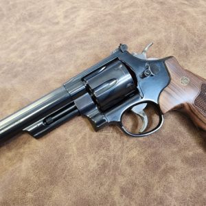 SMITH & WESSON MODEL 29-10 W/ CASE