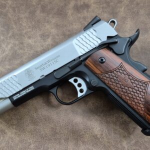 SMITH & WESSON 1911 E SERIES 2 TONE