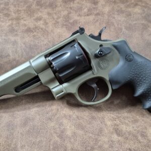 SMITH & WESSON MODEL 327 TTR8 GREEN